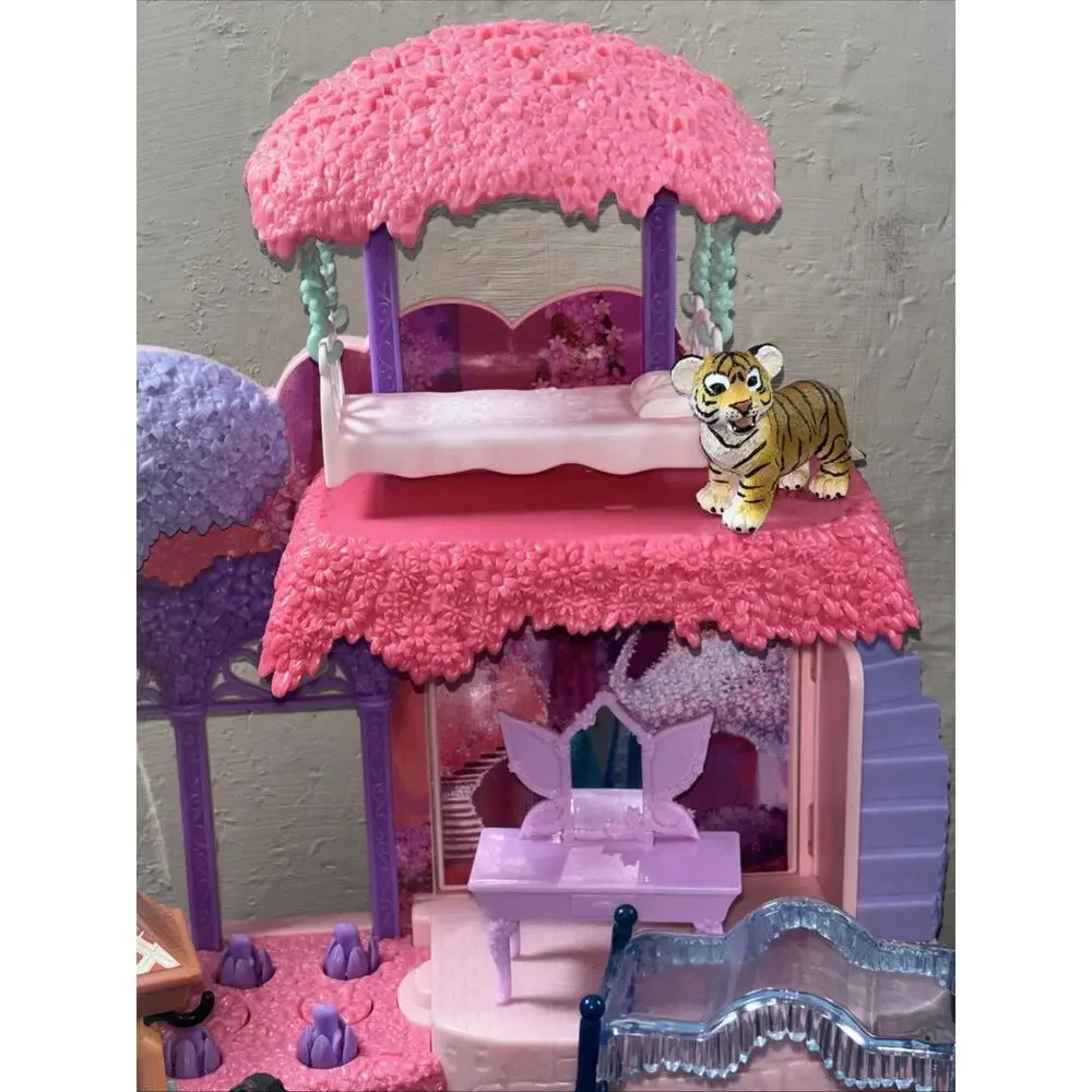 Disney Encanto Magical Casa Madrigal Family Figures Furniture Bed Kitchen Jungle